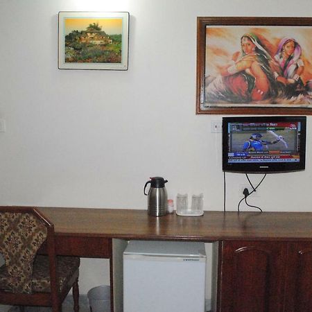 Geetco Hotel Jalor Экстерьер фото