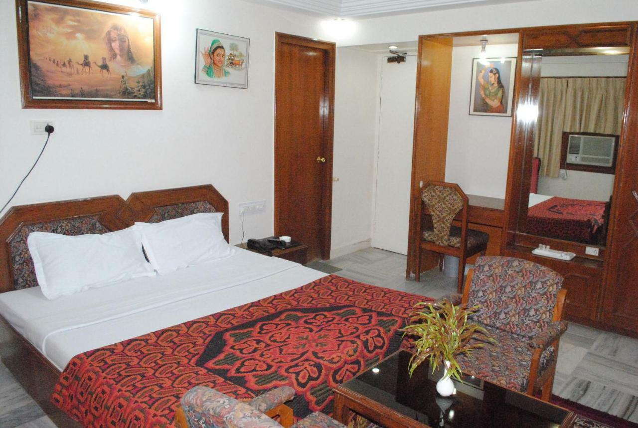 Geetco Hotel Jalor Экстерьер фото