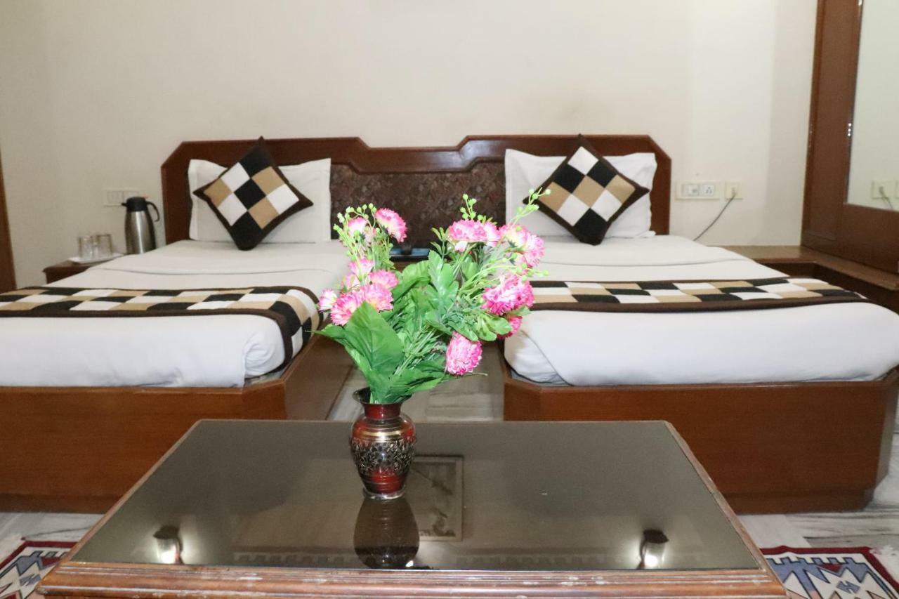 Geetco Hotel Jalor Экстерьер фото