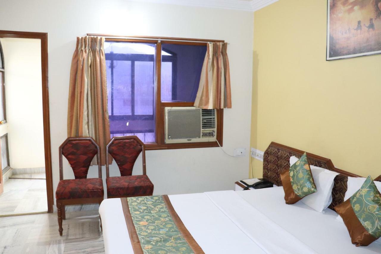 Geetco Hotel Jalor Экстерьер фото